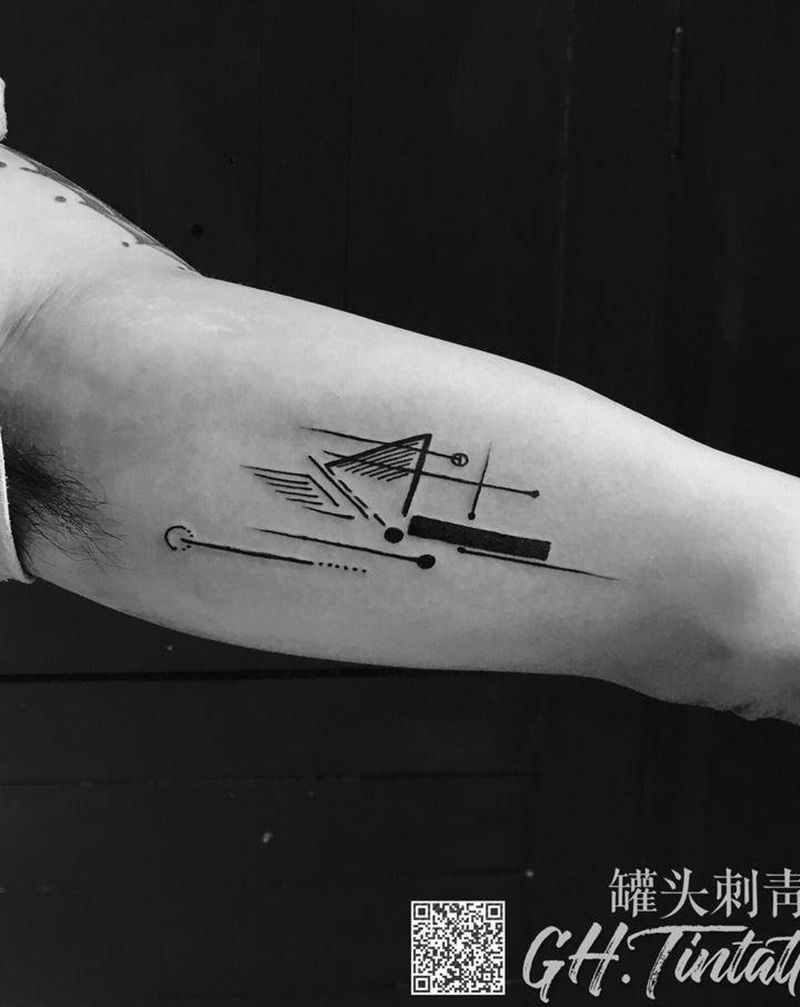 客人自带纹身图片_手臂点刺几何纹身图案