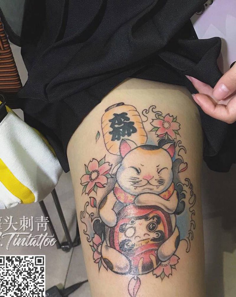 招财猫达摩球/客人自带纹身图片_腿部老传统纹身图案