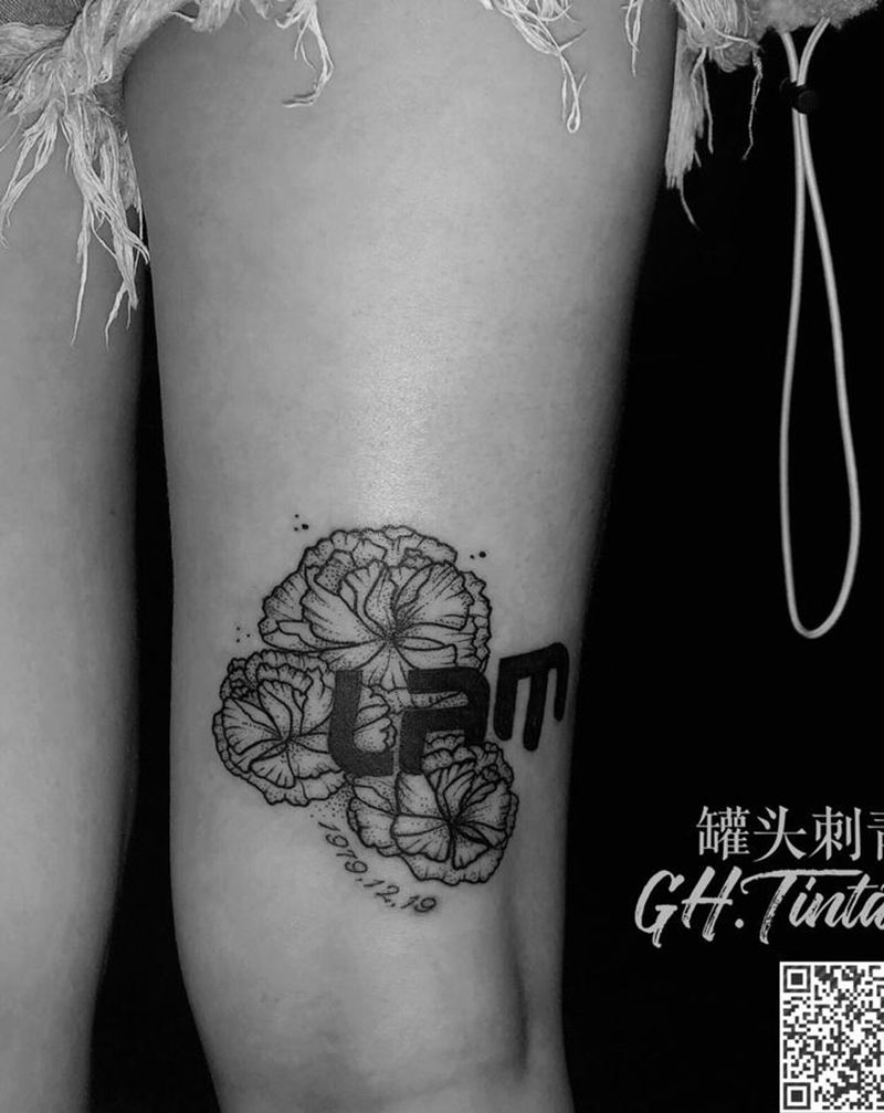 客人自带纹身图片_腿部点刺纹身图案