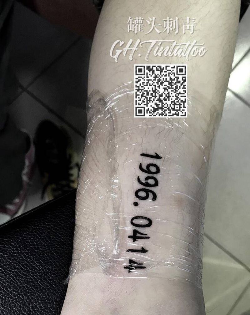 客人自带纹身图片_脚部纹身图案