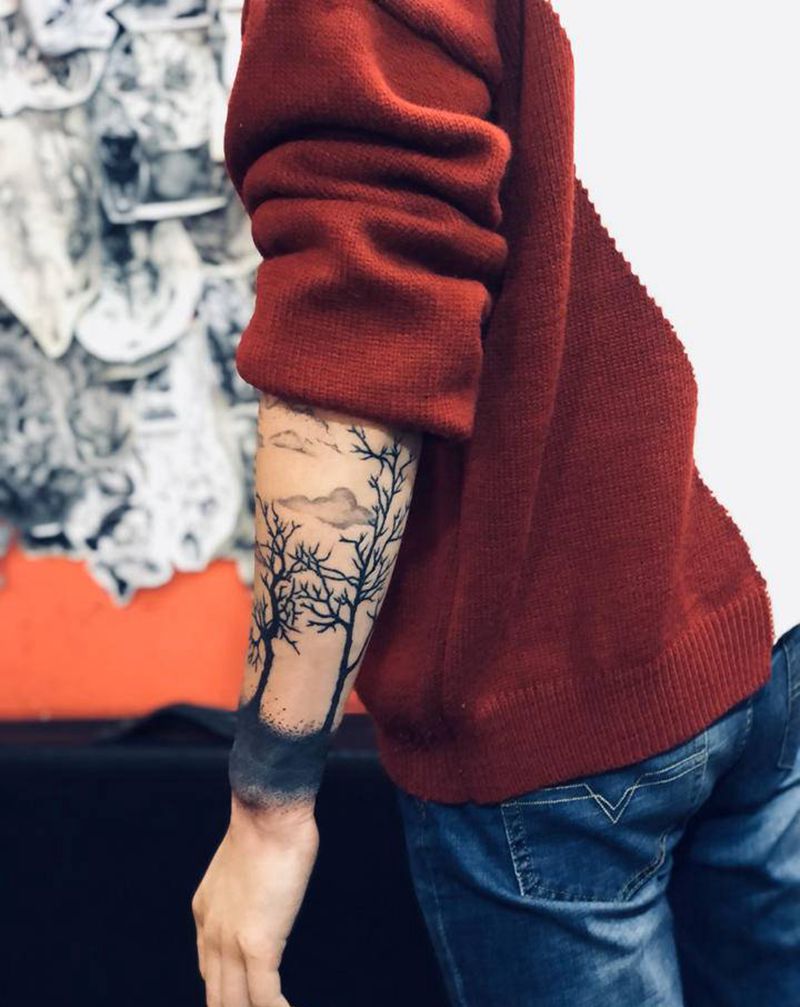 小树林纹身图片_手臂手部纹身图案