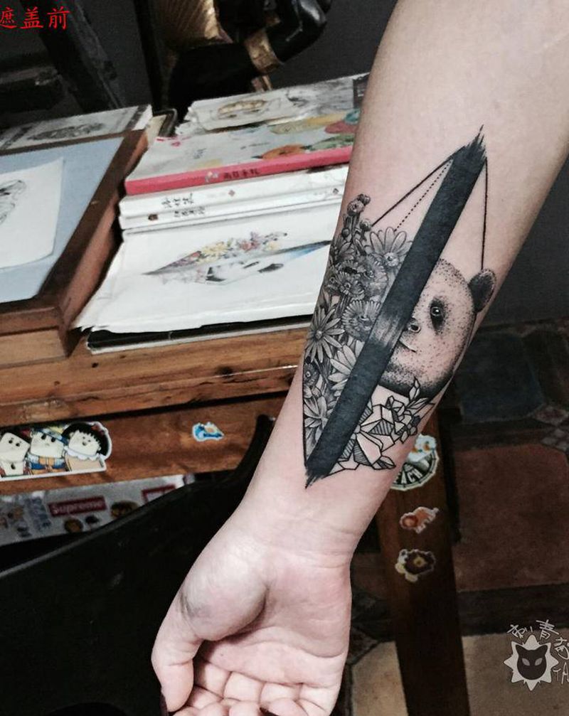 遮盖.熊猫.花纹身图片_手部手臂点刺几何花草熊猫纹身图案