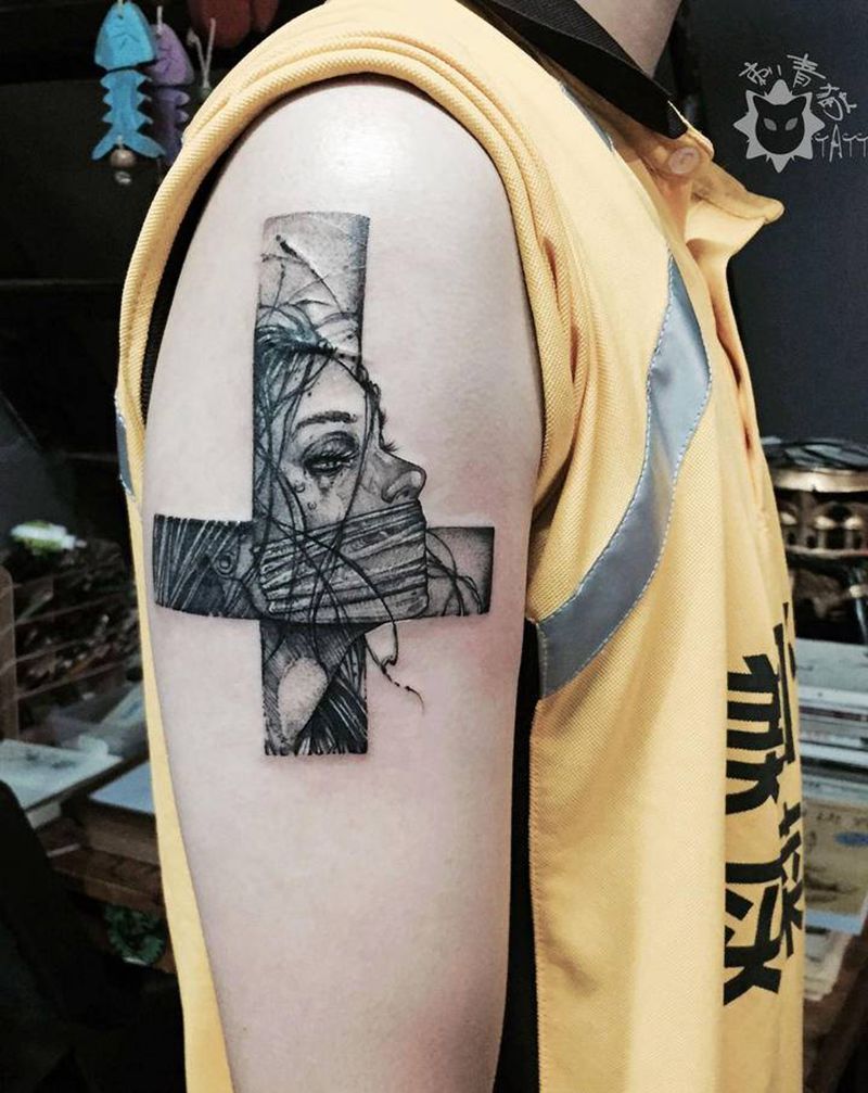 救赎纹身图片_手部手臂几何点刺十字架美女暗黑纹身图案