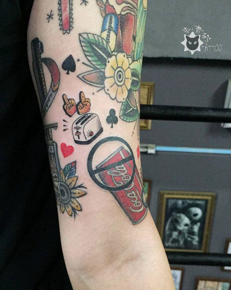 简约小图纹身图片_手部手臂New SchoolOld School小清新面包机小图案纹身图案