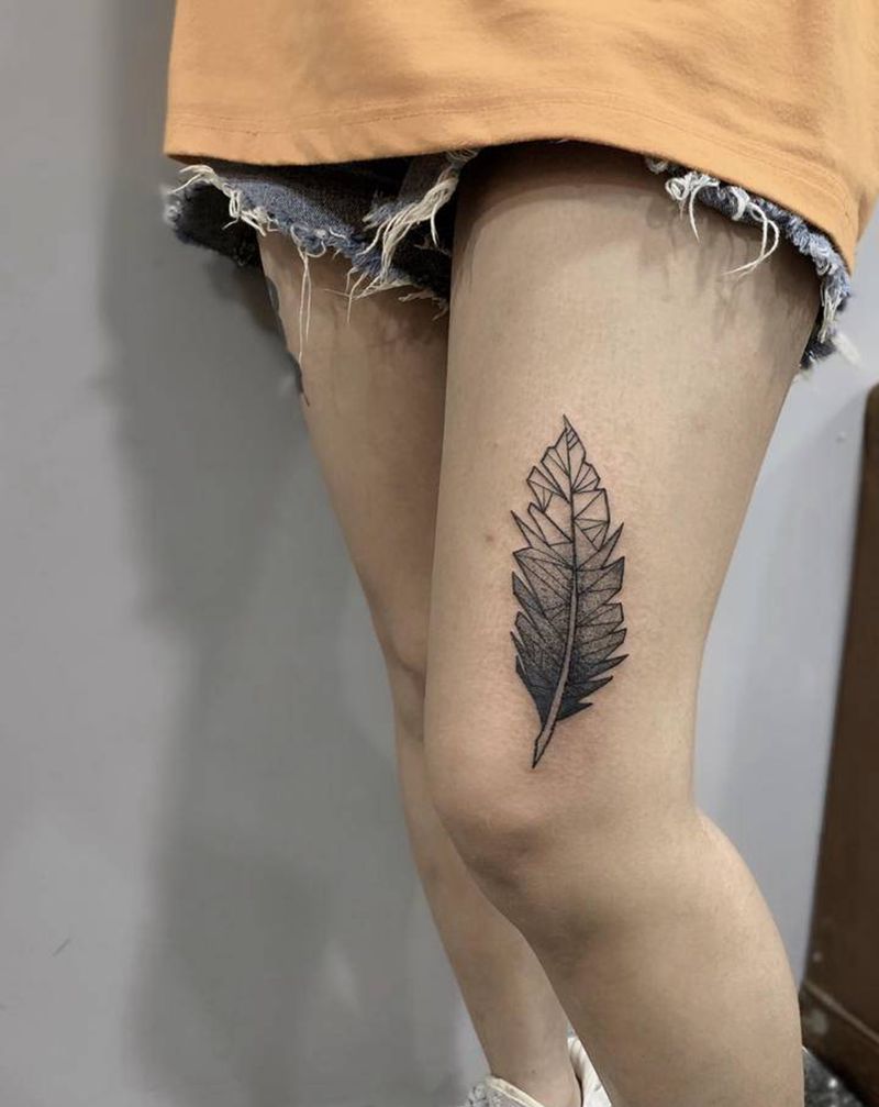 【羽毛】纹身图片_脚部腿部点刺几何纹身图案