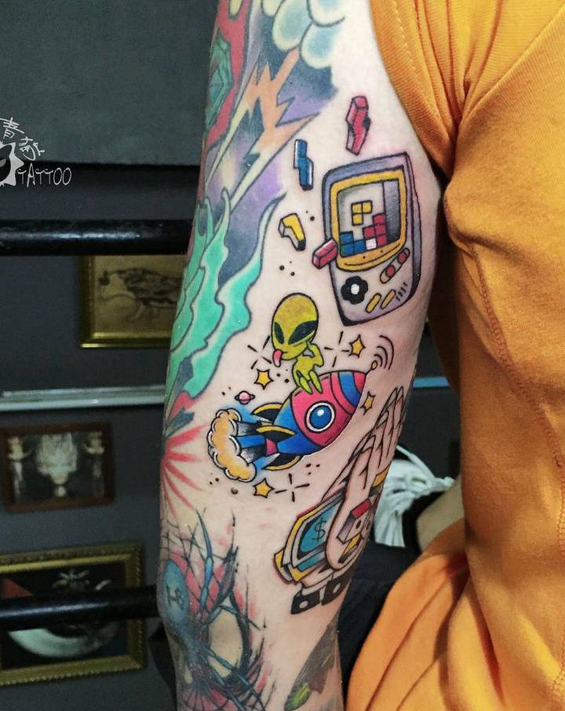 new school纹身图片_手部手臂Old SchoolNew School小丑外星人蛇纹身图案