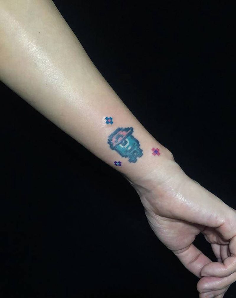 小可爱添加纹身图片_手部几何纹身图案