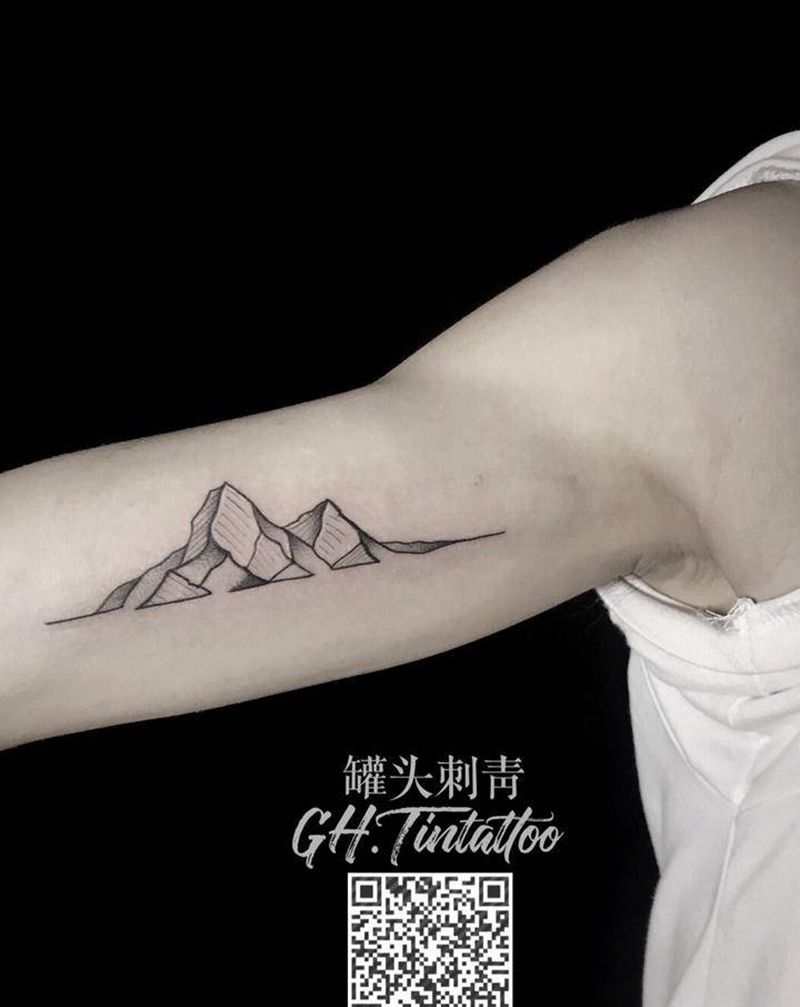 客人自带纹身图片_手臂点刺纹身图案