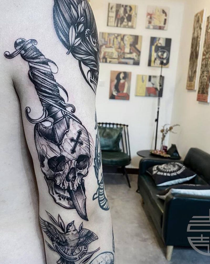 暗黑风骷髅纹身图片_手部纹身图案