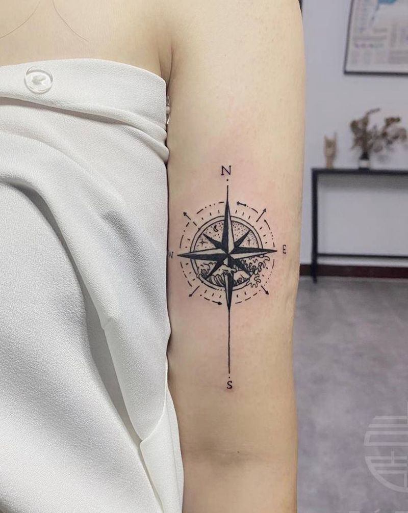 山海指南针纹身图片_手部纹身图案