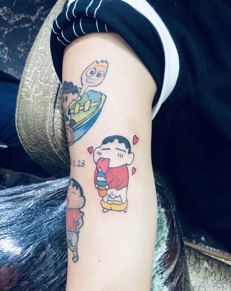 蜡笔小新纹身图片_手部纹身图案