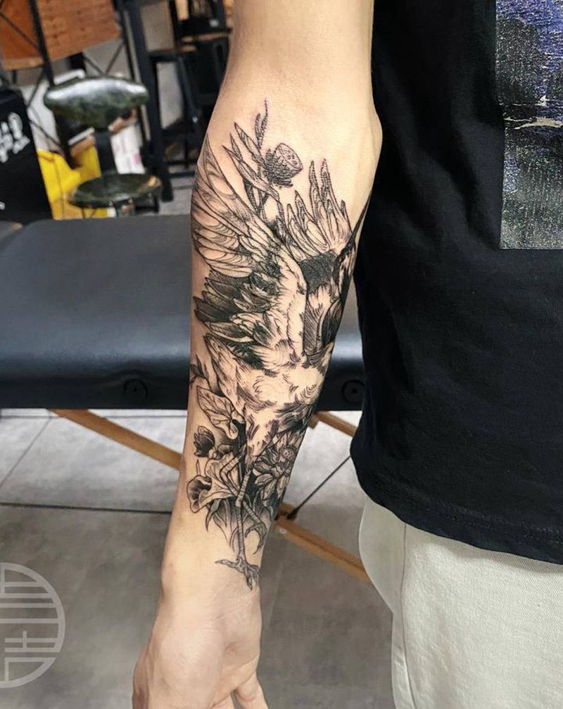 线条鹤遮盖纹身图片_手臂纹身图案