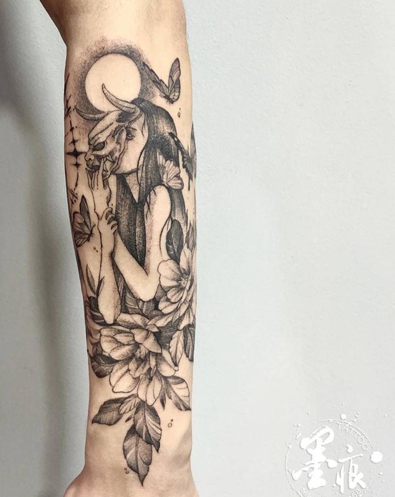 鬼面少女纹身图片_手部手臂点刺几何纹身图案