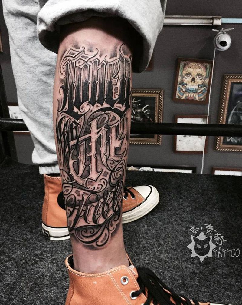 花体纹身图片_脚部腿部花体字英文奇卡诺花体英文纹身图案