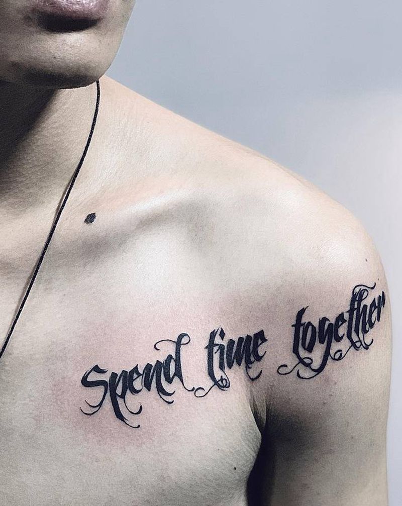 【字体】纹身图片_肩部胸部花体字纹身图案