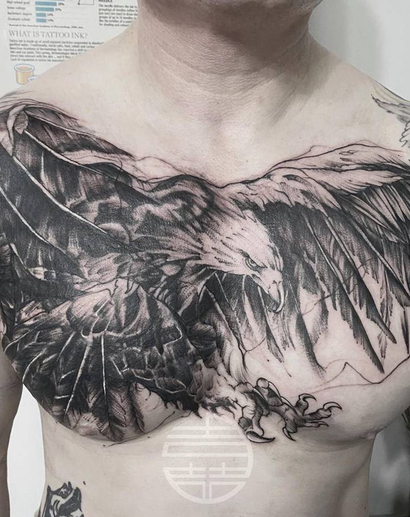 鹰遮盖纹身图片_胸部纹身图案