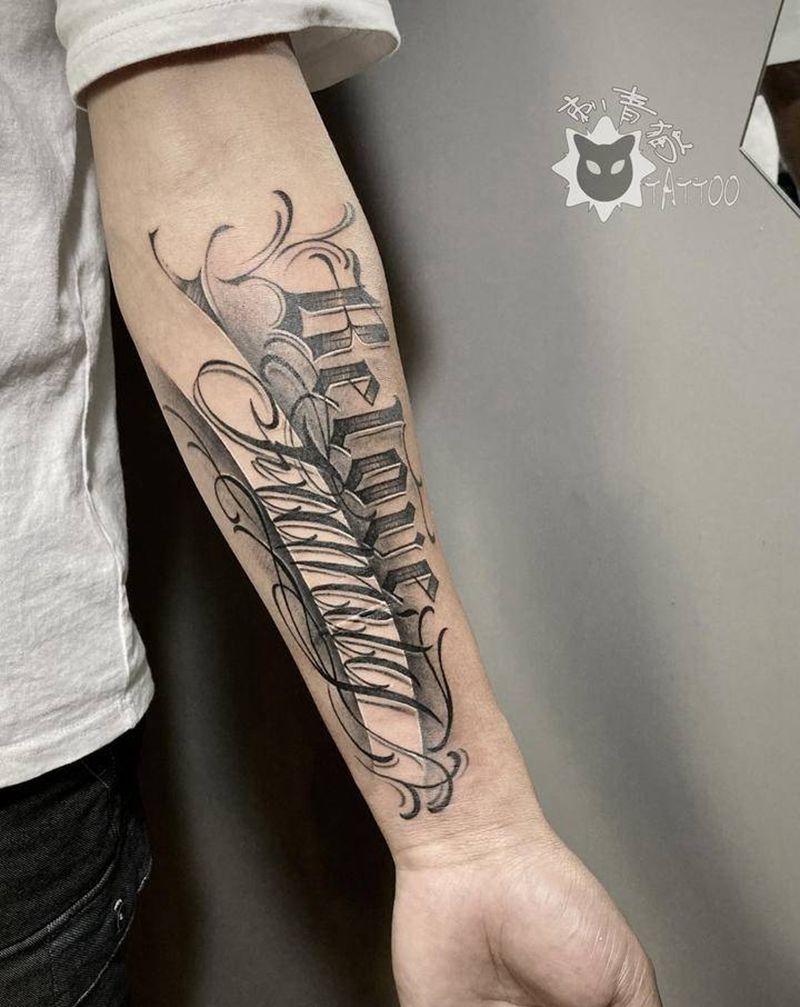 花体纹身图片_手臂手部花体字纹身图案