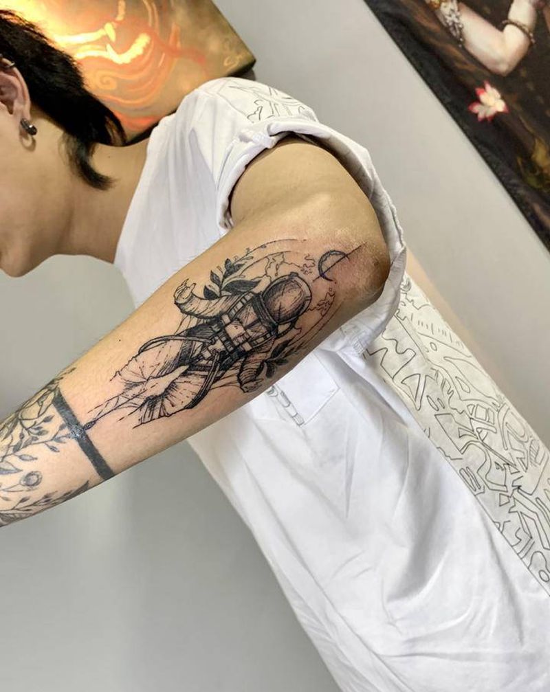 近日小品纹身图片_手部手臂几何花体字纹身图案