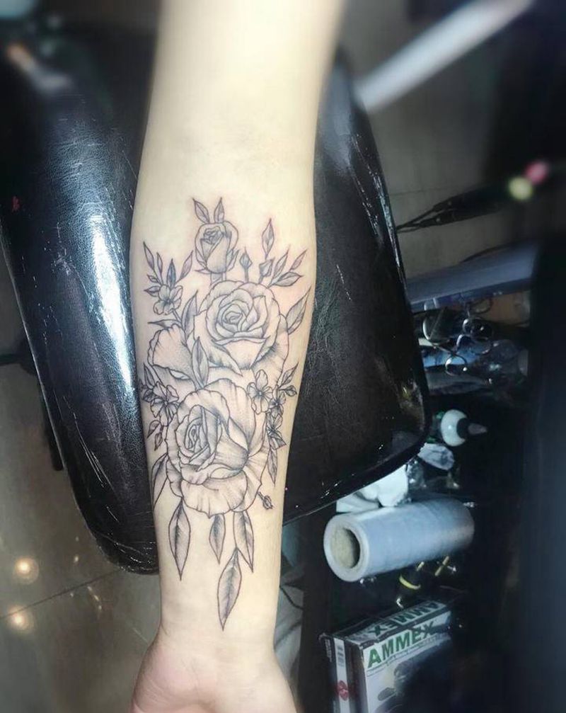 素花纹身图片_手臂点刺纹身图案