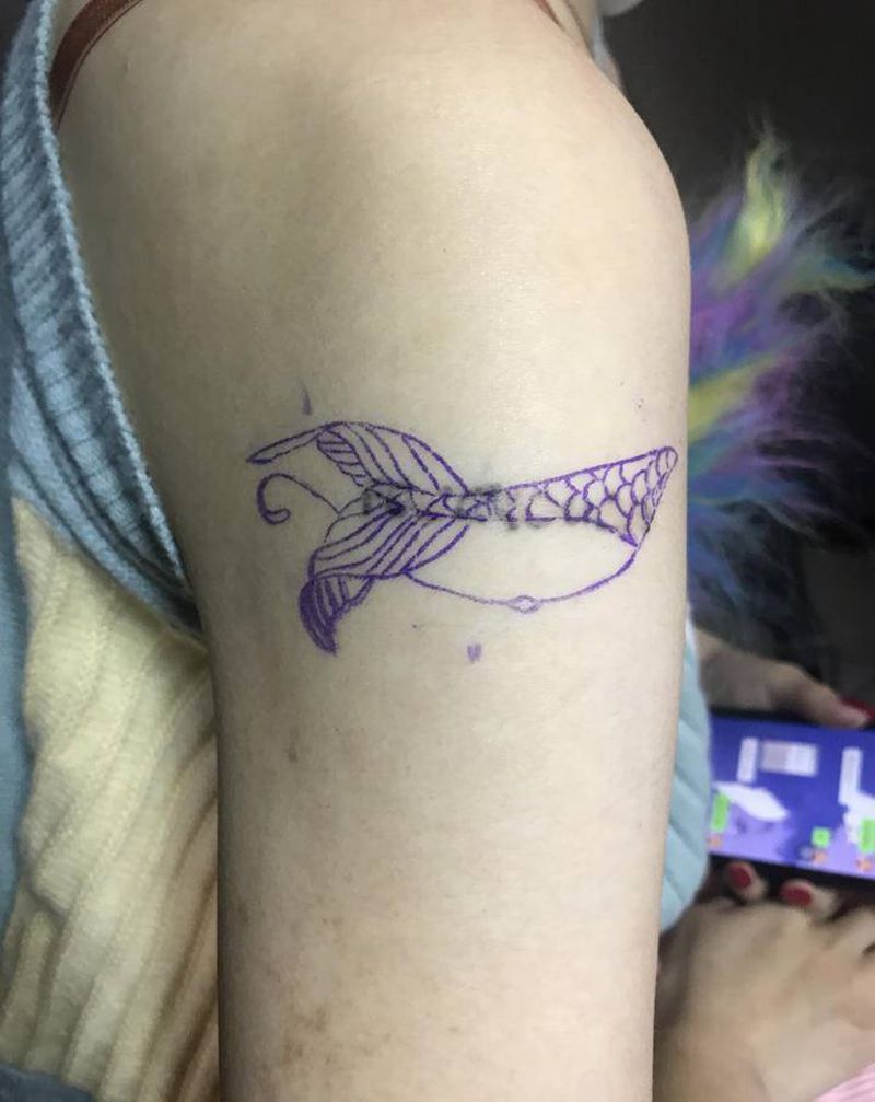 遮盖鱼旗纹身图片_手臂水彩纹身图案