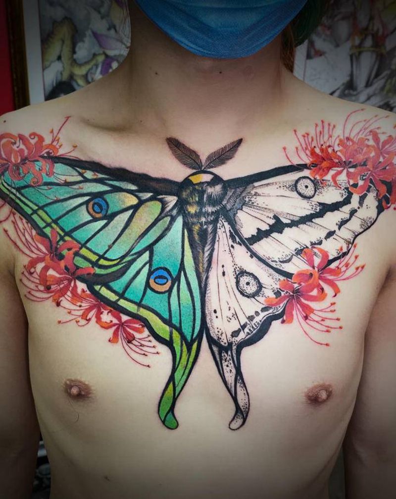 花胸纹身图片_胸部欧美写实点刺纹身图案