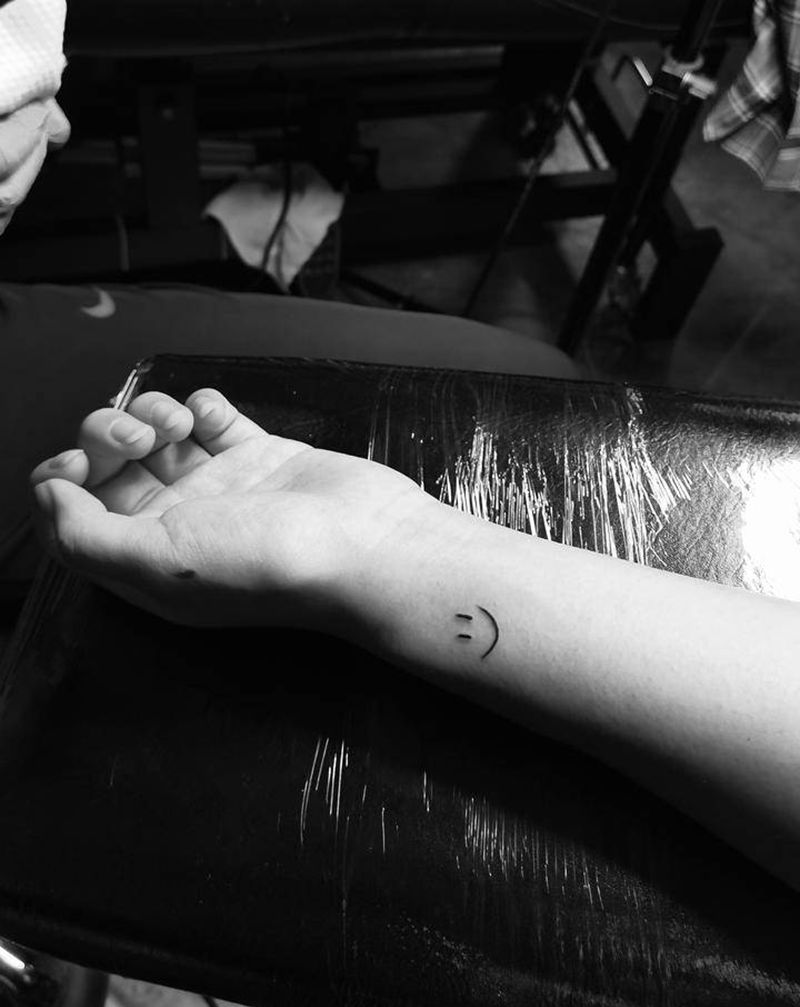 小小小图纹身图片_手部手臂几何纹身图案