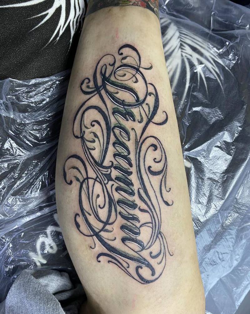 花体字纹身图片_腿部花体字纹身图案