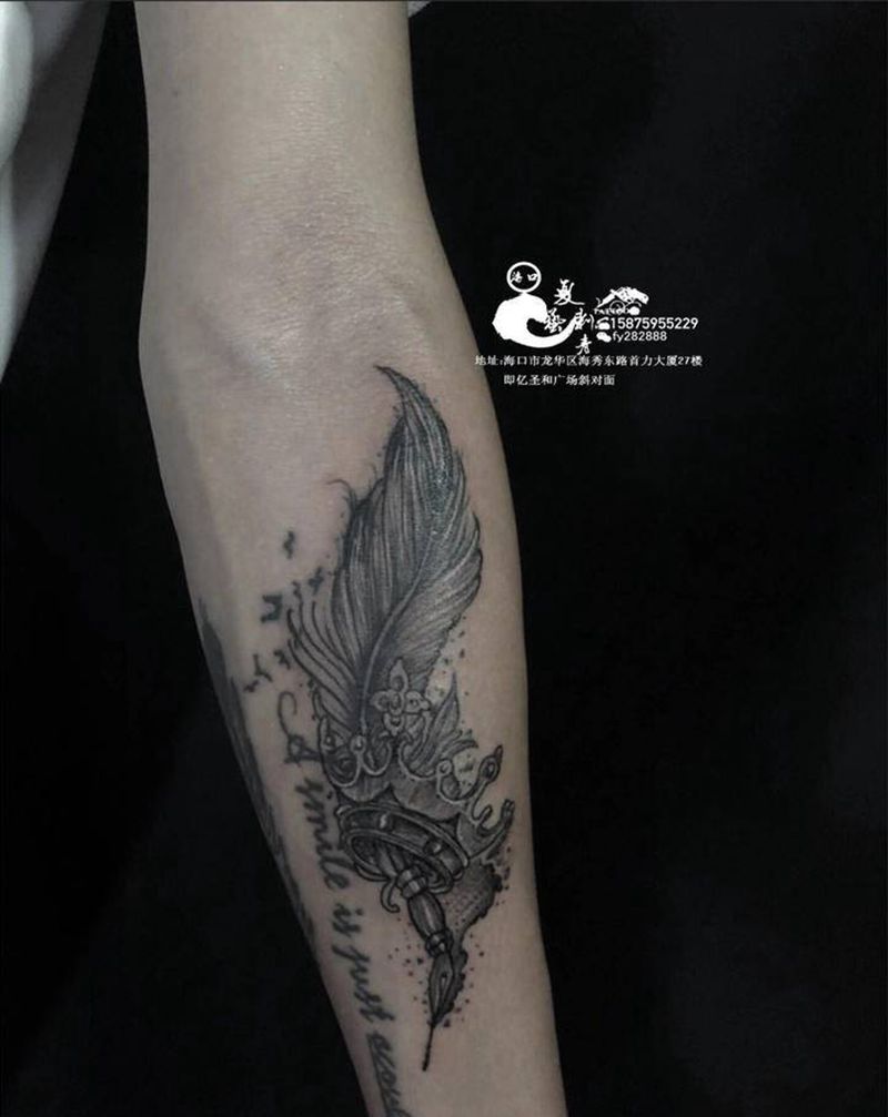 羽毛纹身图片_欧美写实纹身图案