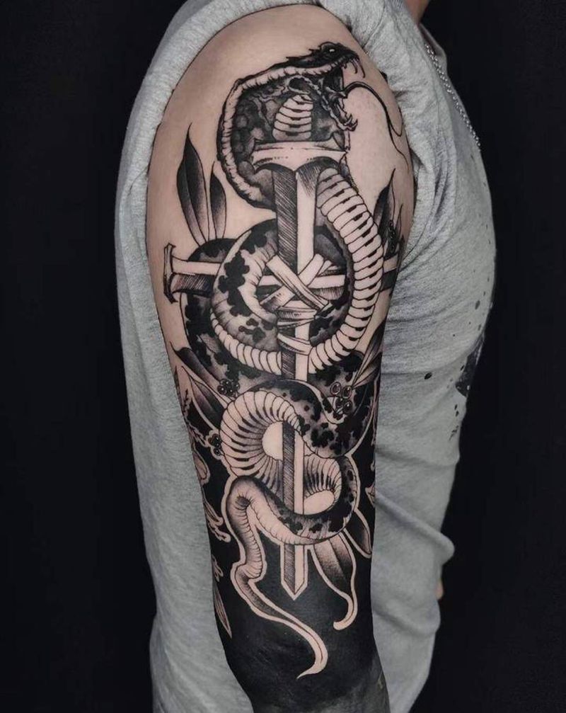 黑臂拼接【丰兄作品】纹身图片_手臂New School黑臂蛇十字架纹身图案