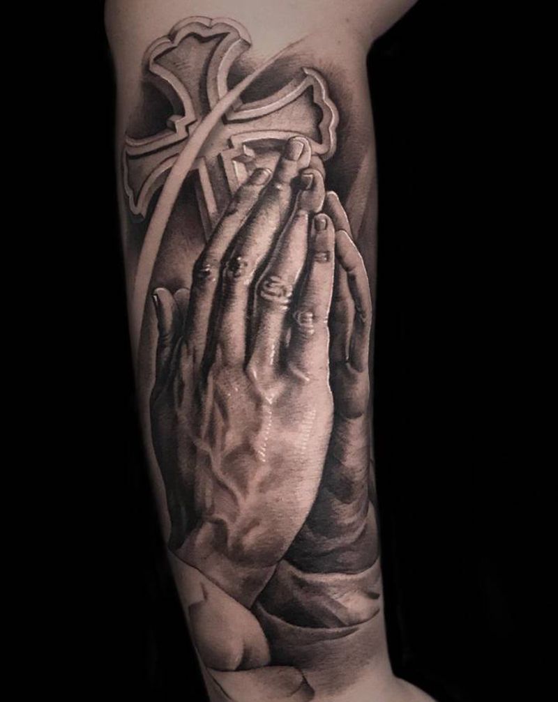 祈祷之手【根作品】纹身图片_手臂欧美写实祈祷之手纹身图案