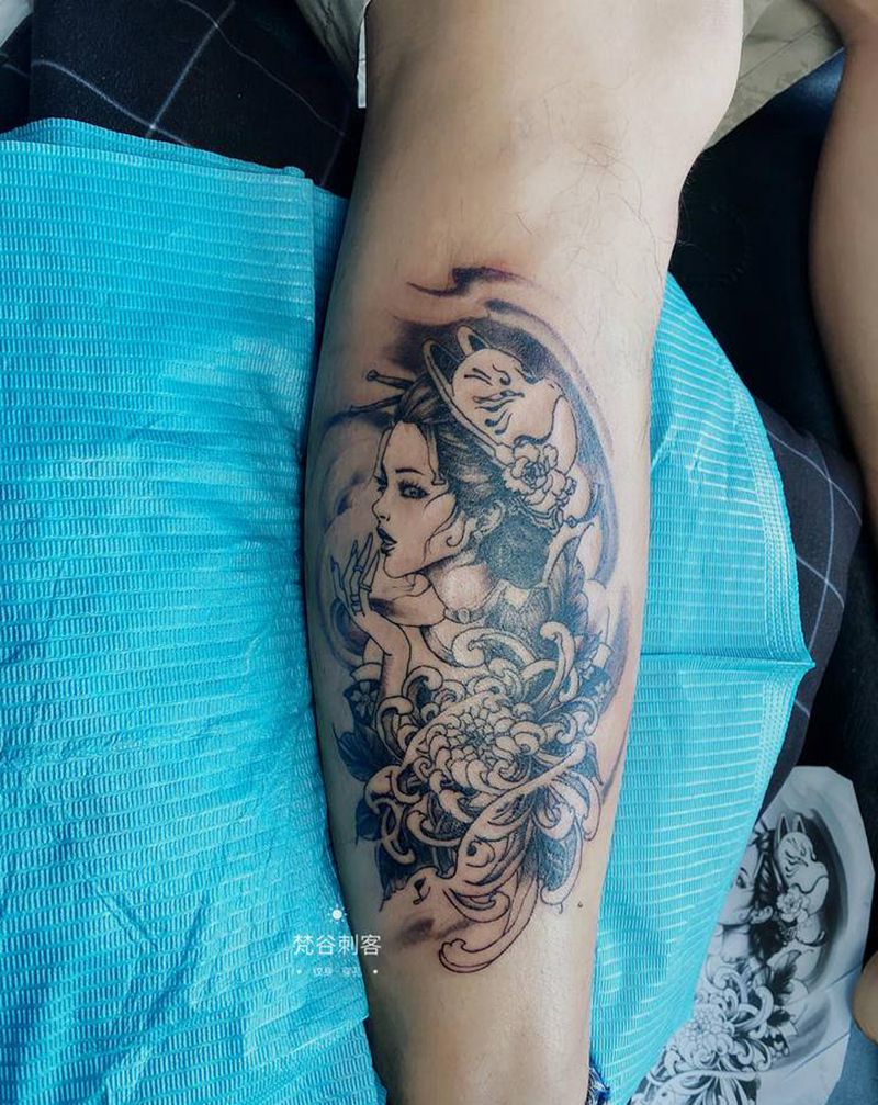 艺妓纹身图片_腿部新传统纹身图案