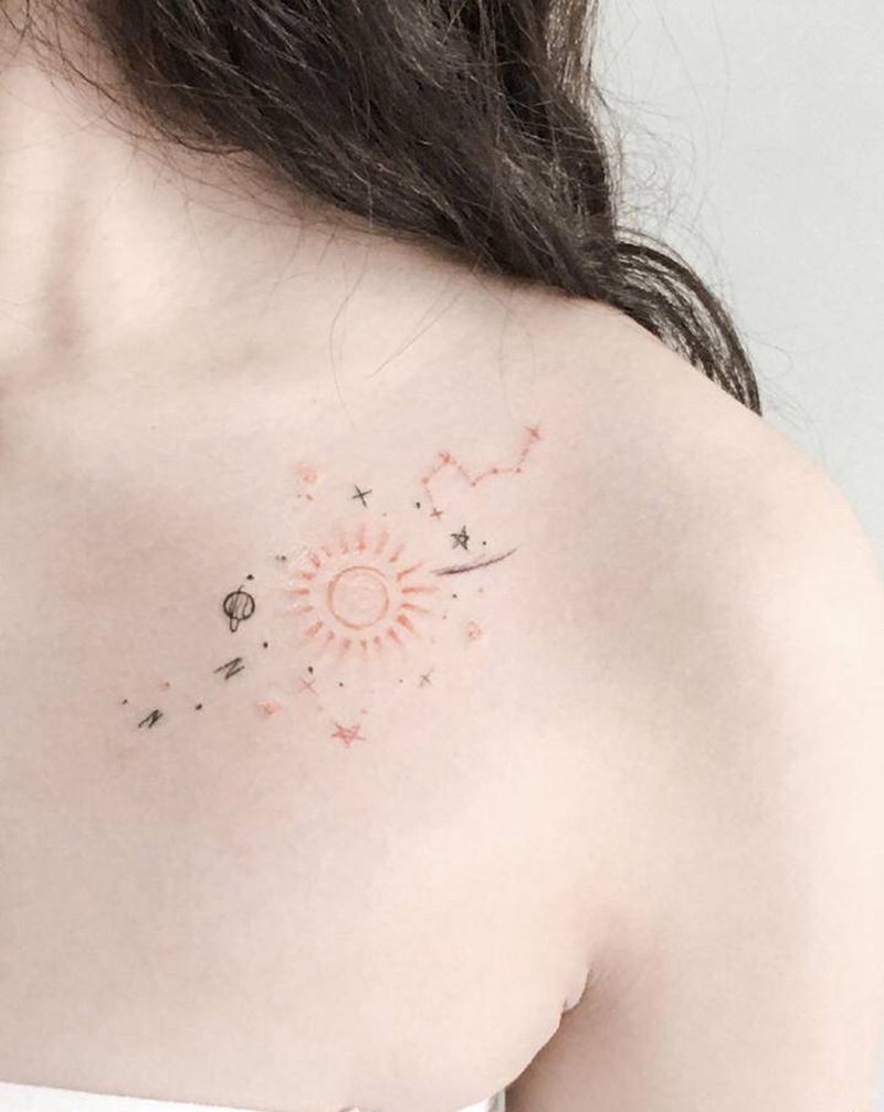 小清新纹身图片_肩部水彩纹身图案