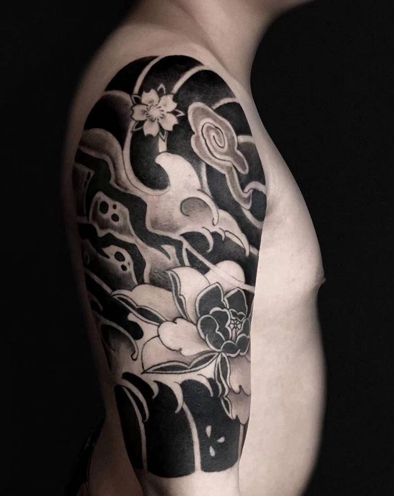 老传统【璇作品】纹身图片_手臂老传统莲花纹身图案