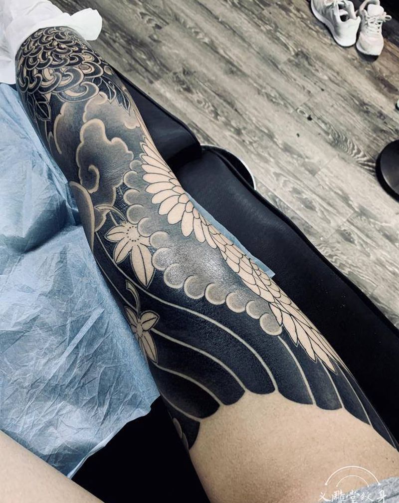 板雾习作纹身图片_腿部老传统义雕堂刺青纹身图案