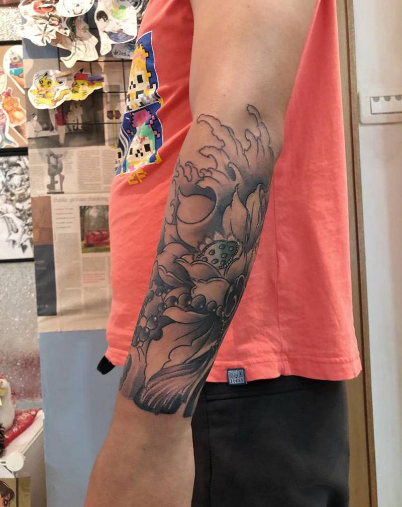 莲花纹身图片_手臂新传统纹身图案