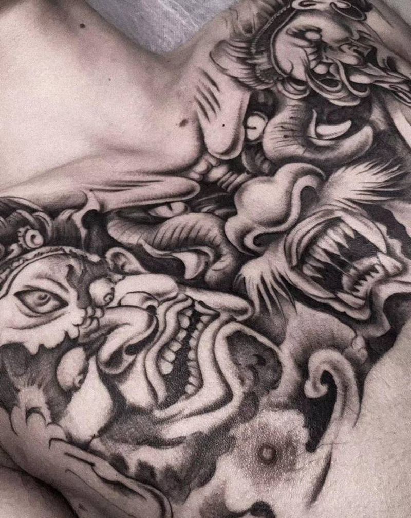 传统花胸纹身图片_胸部新传统纹身图案