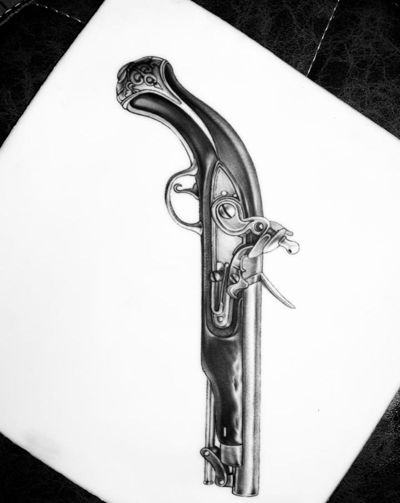 大枪纹身图片_手臂欧美写实纹身图案