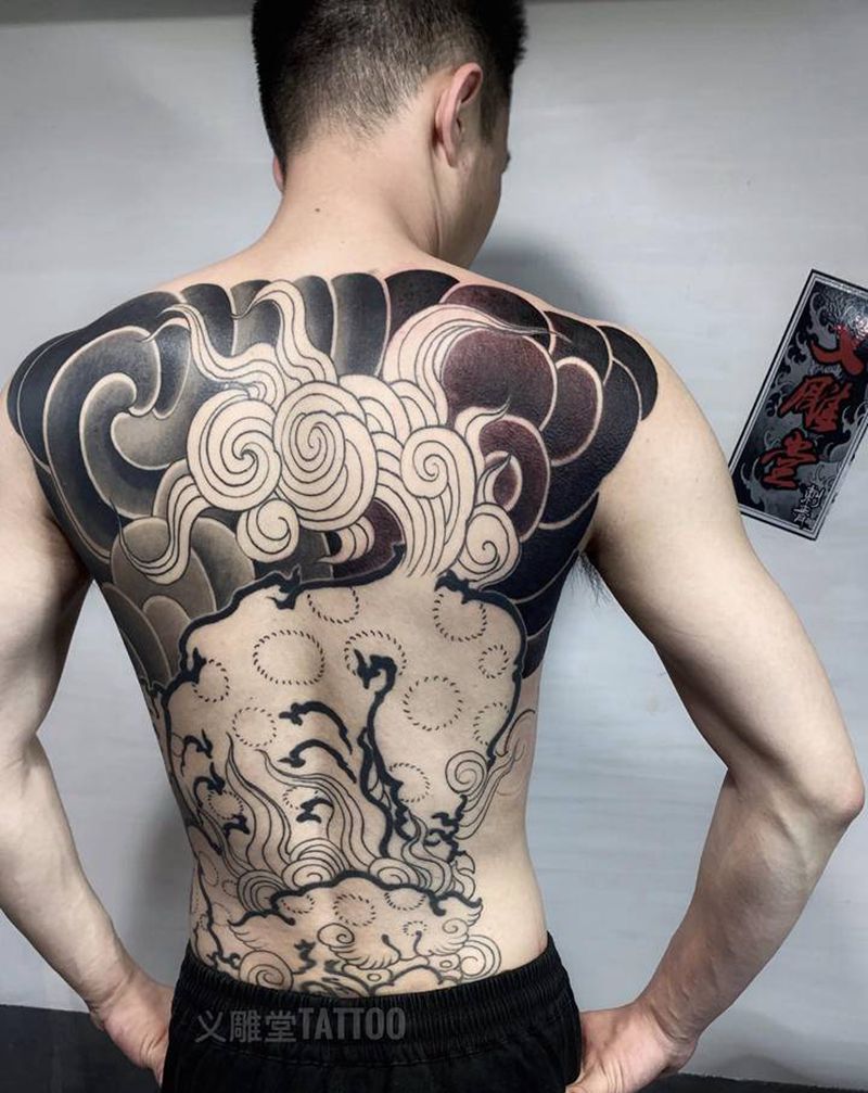 唐狮子纹身纹身图片_背部老传统纹身图案