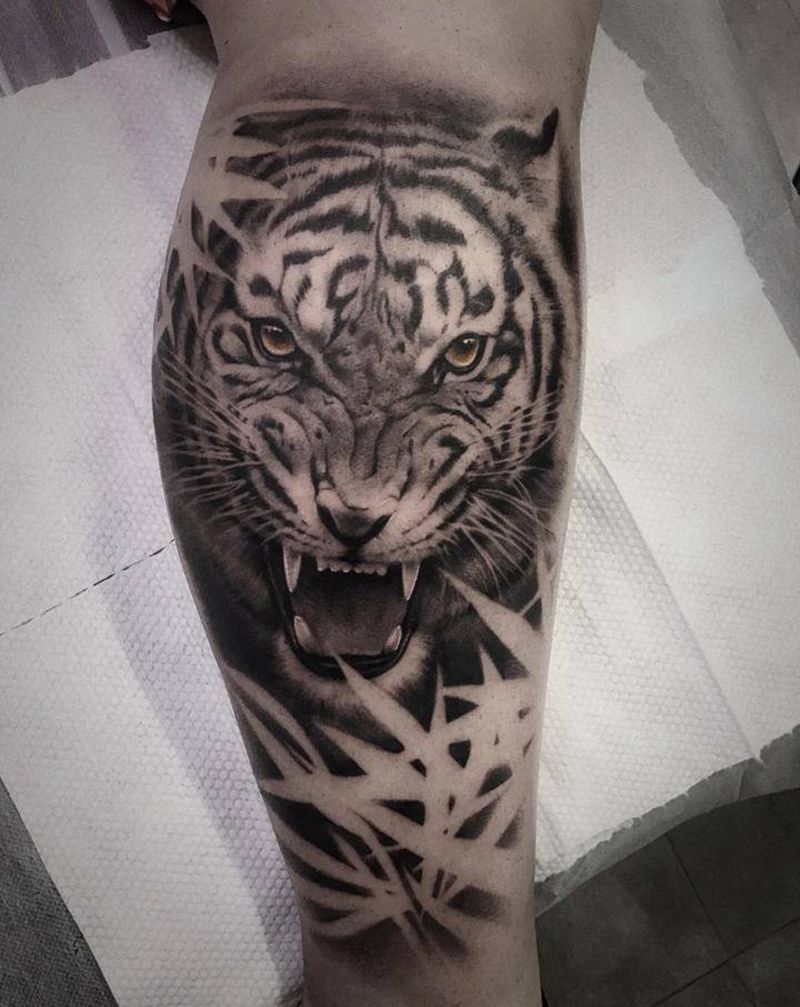 写实老虎【根作品】纹身图片_腿部欧美写实老虎原创纹身图案
