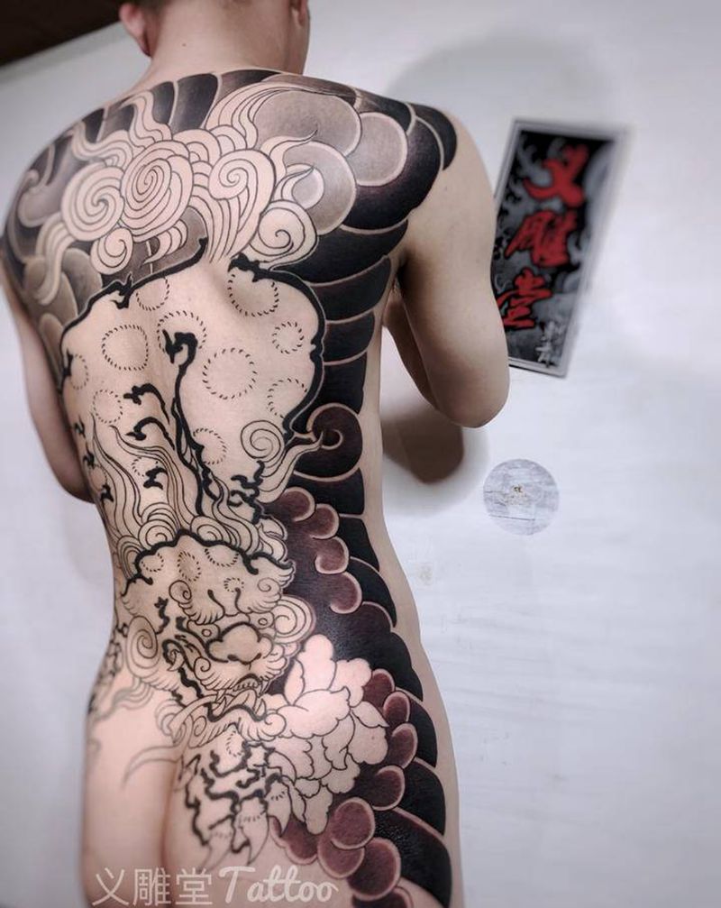 满背狮子～未完待续纹身图片_背部老传统重庆纹身图案