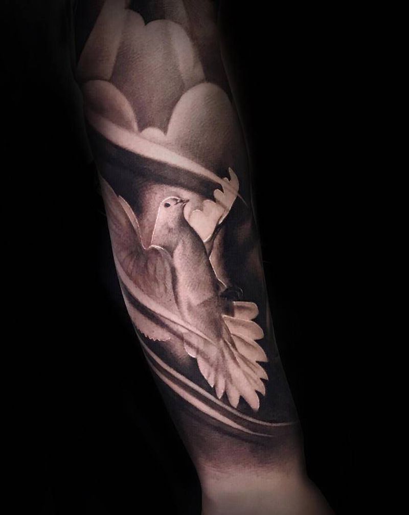 和平鸽【根作品】纹身图片_手臂欧美写实鸽子原创纹身图案