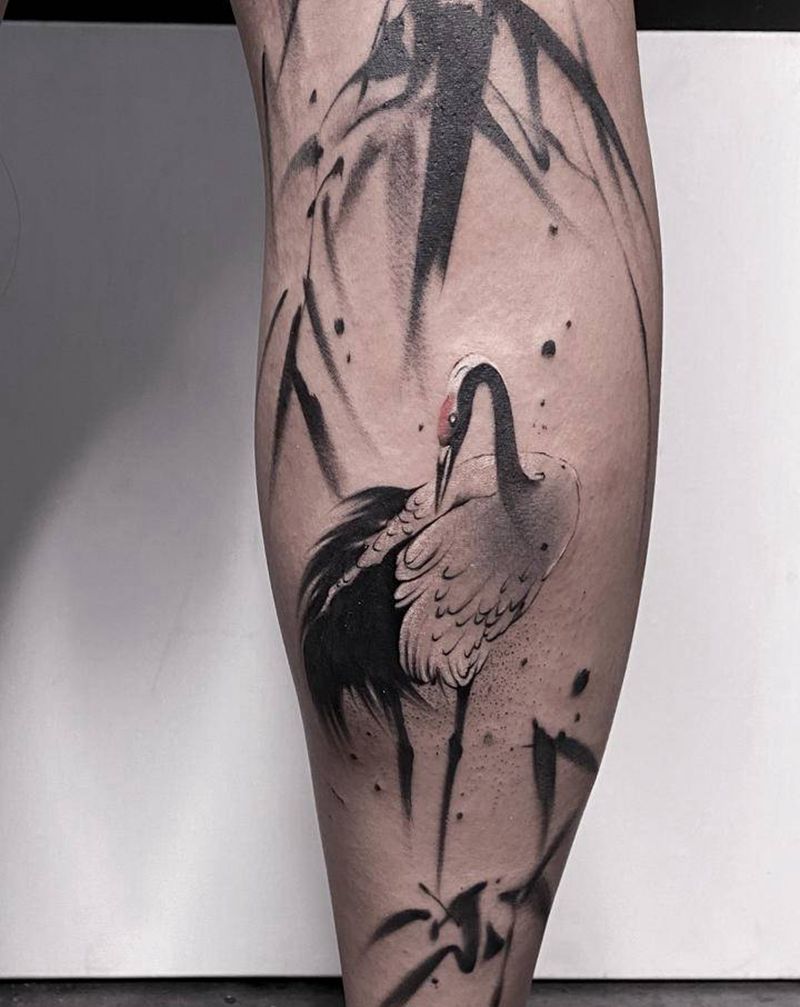 水墨仙鹤纹身图片_腿部水墨纹身图案