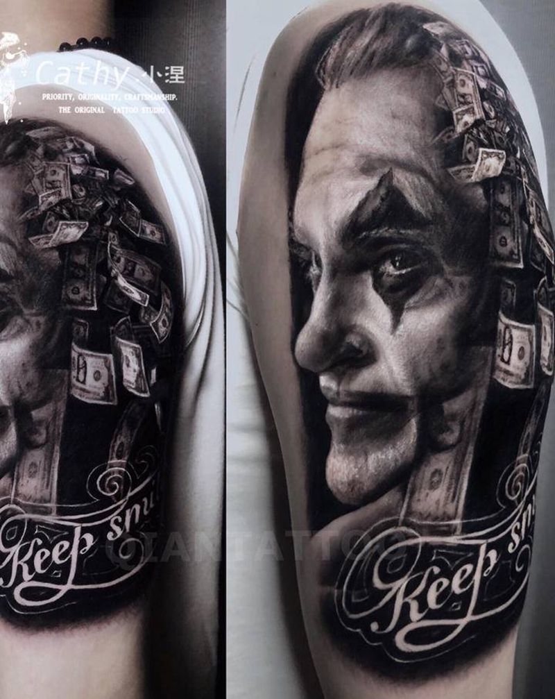 Joker纹身图片_手臂肩部New School欧美写实Joker小丑仟纹身图案