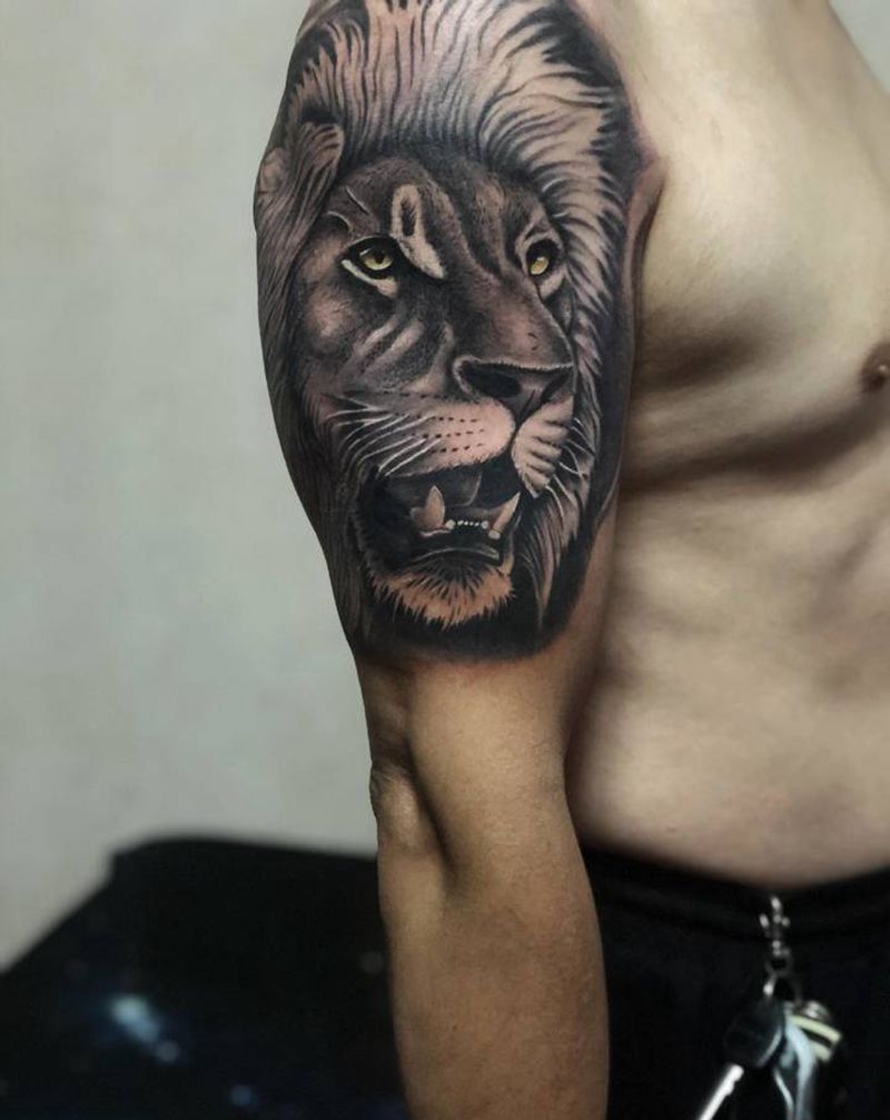 狮子纹身图片_手臂纹身图案