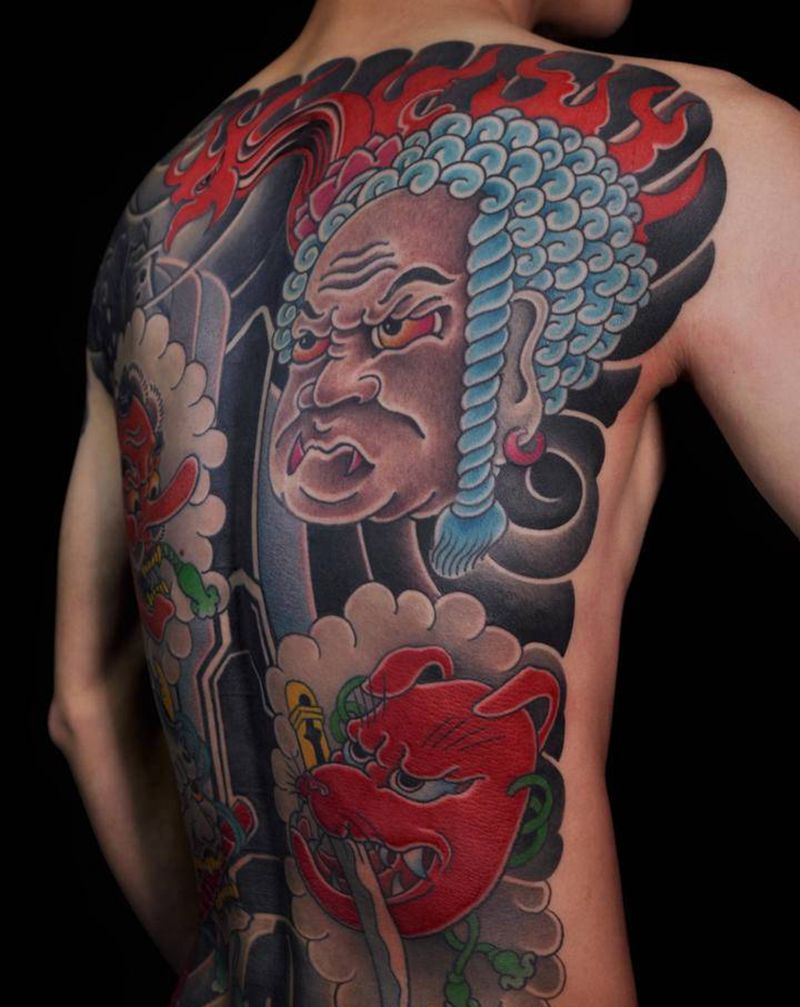 后背遮盖纹身纹身图片_背部遮盖纹身图案