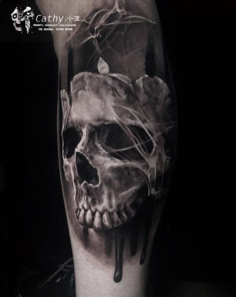骷髅烛台纹身图片_腿部脚部欧美写实水墨烟仟骷髅纹身图案