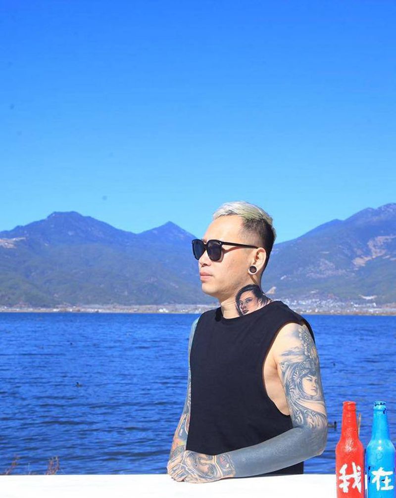 露个脸纹身图片_自己纹身图案