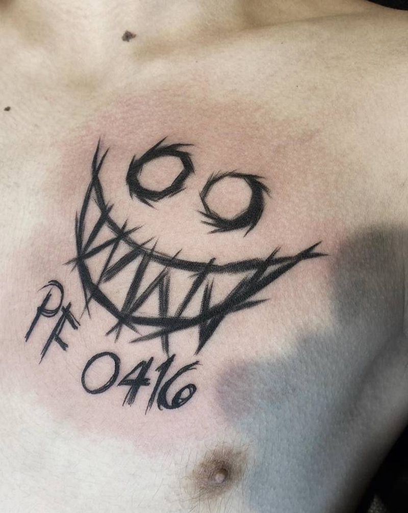 小丑纹身图片_胸部图腾纹身图案