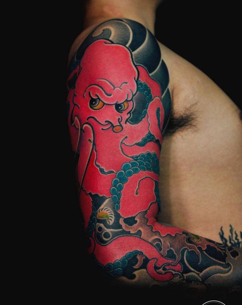 章鱼花臂纹身图片_手臂老传统纹身图案