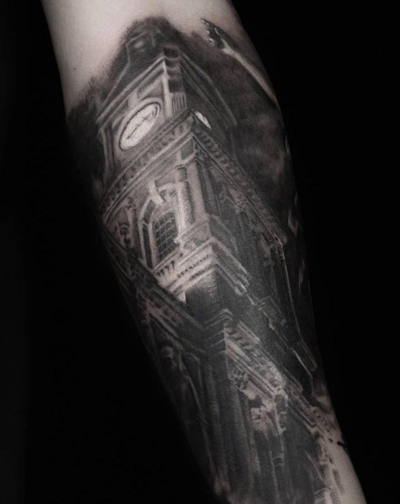 宗教题材花臂纹身图片_手臂欧美写实纹身图案